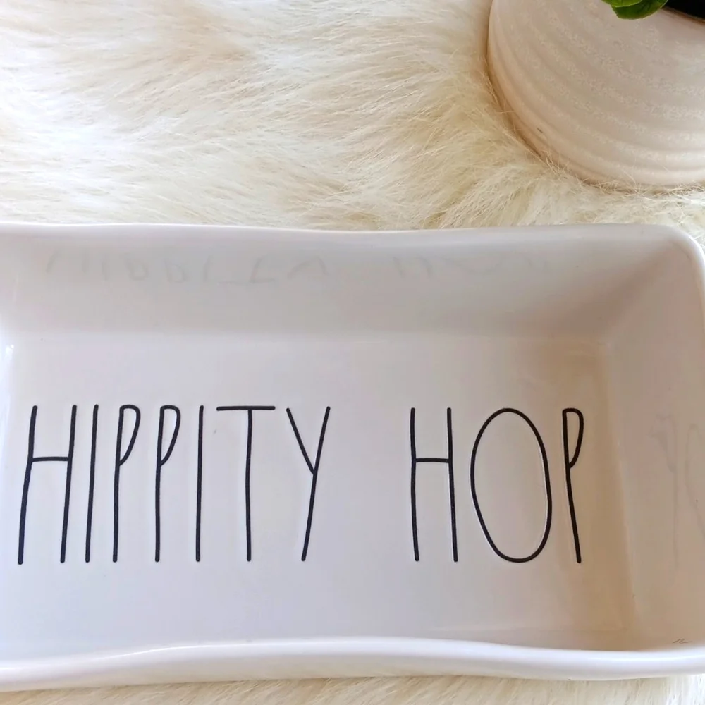 💖Rae Dunn Easter bunny ceramic loaf bakeware - Picture 2 of 13